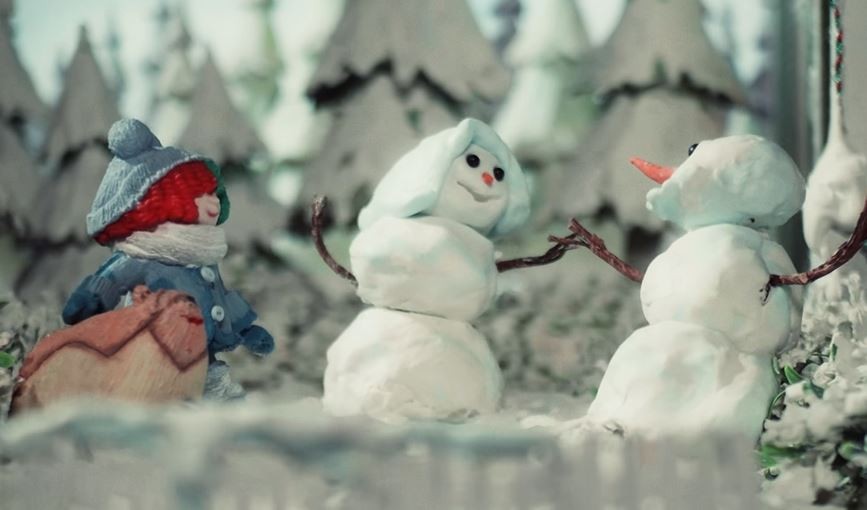 Snowman, Sia: significato della canzone di Natale, curiosità e storia del brano