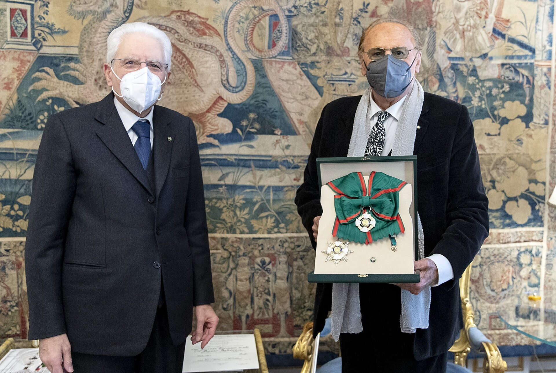 Renzo Arbore nominato Cavaliere di Gran Croce da Sergio Mattarella