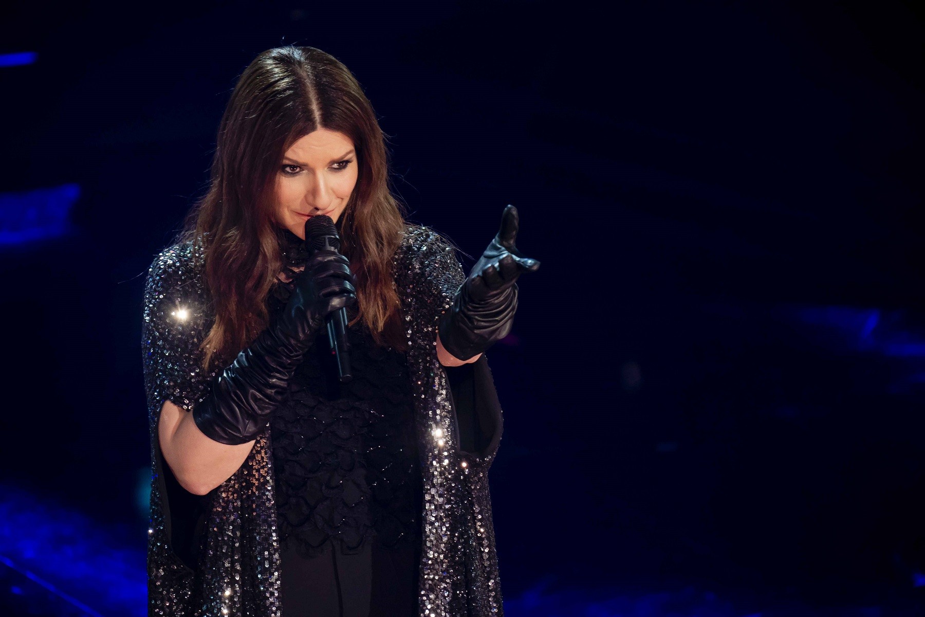 Laura Pausini a Sanremo 2022 come ospite. E il prossimo anno saranno 30 anni dalla sua vittoria con “La solitudine”