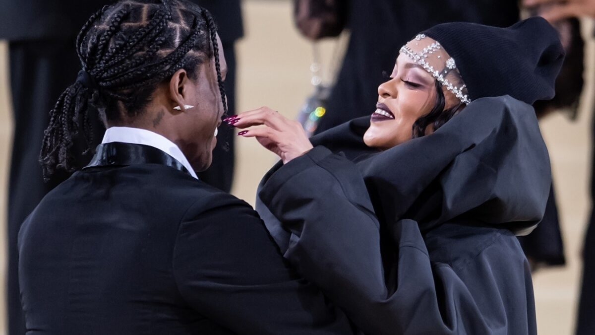 Rihanna è incinta: la foto insieme al fidanzato A$AP Rocky