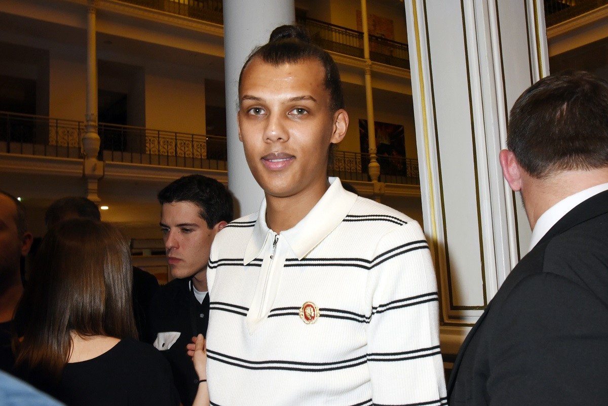 L’enfer, Stromae: la solitudine e i pensieri suicidi nel nuovo singolo (traduzione, testo e video)