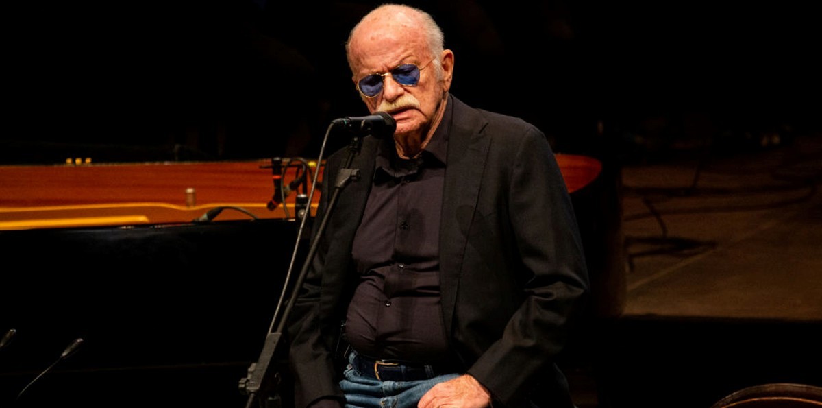 Il cielo in una stanza, Gino Paoli: testo e significato della canzone (Video)