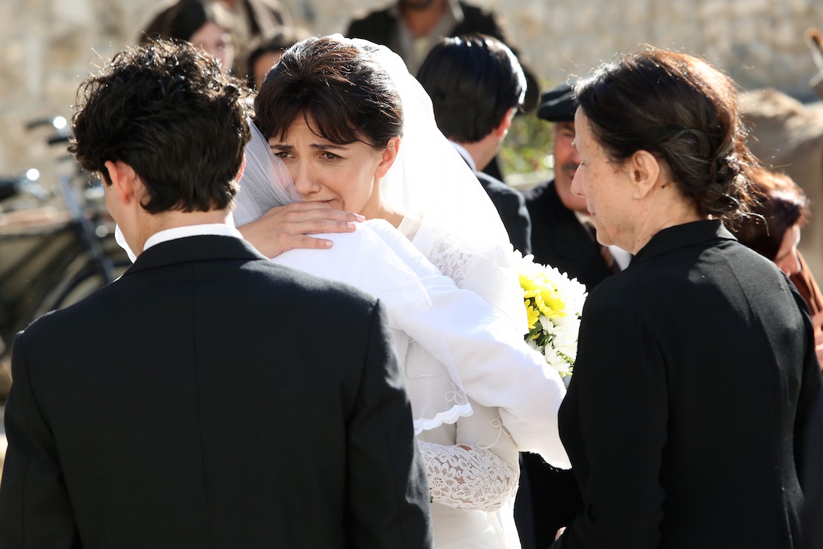 Ascolti tv domenica 23 aprile 2023: La sposa a 2,5 mln (15,4%), Lo show dei Record a 2,4 mln (15,9%), CTCF a 2,2 mln (12,5%)