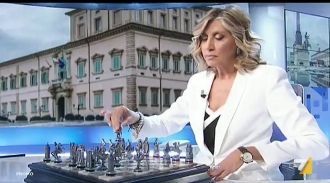 Quirinale, La7 manda in onda lo spot ad hoc de L’Aria che tira. Ma il programma è ‘sospeso’