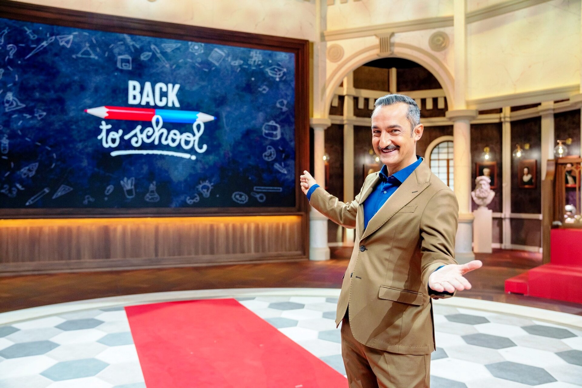 Nicola Savino fra Il giovane Old, Back to school, la radio ed una Champions chiamata Sanremo