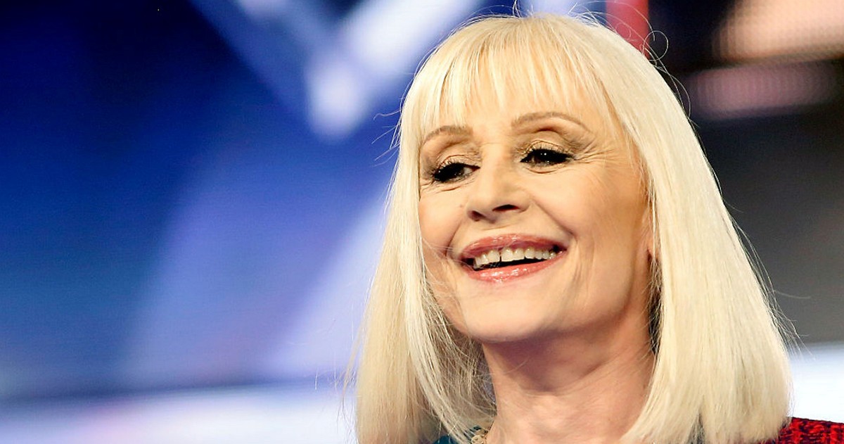 A far l’amore comincia tu, Raffaella Carrà: testo e significato della canzone (Video)