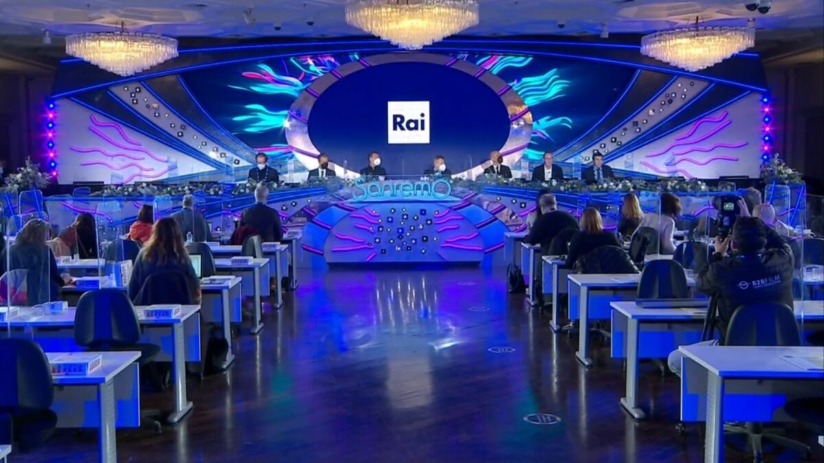 Sanremo 2022, la conferenza stampa della vigilia in diretta: tutte le dichiarazioni