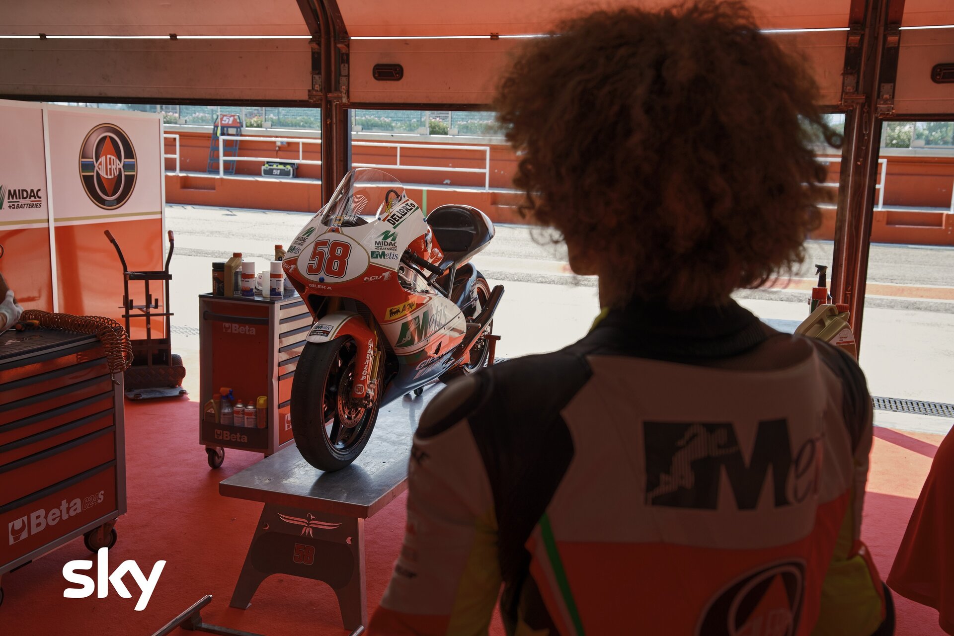 SIC, una clip del documentario Sky su Marco Simoncelli
