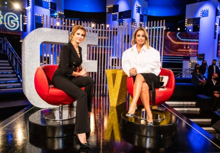 Sonia Bruganelli: “Adriana? Sorella maggiore per questioni anagrafiche” La replica della Volpe