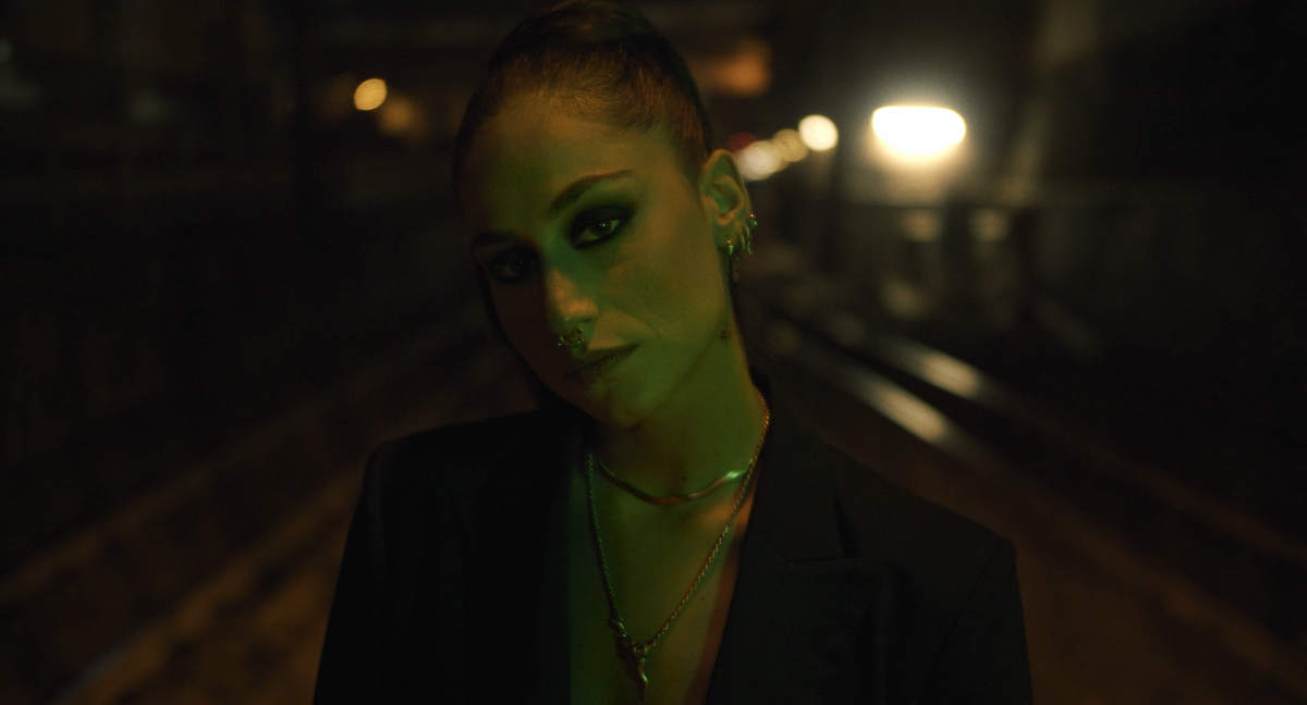 Giulia Molino, Come le rockstar: “Un pezzo autobiografico, liberarsi da un amore tossico e amare se stessi” (intervista video)