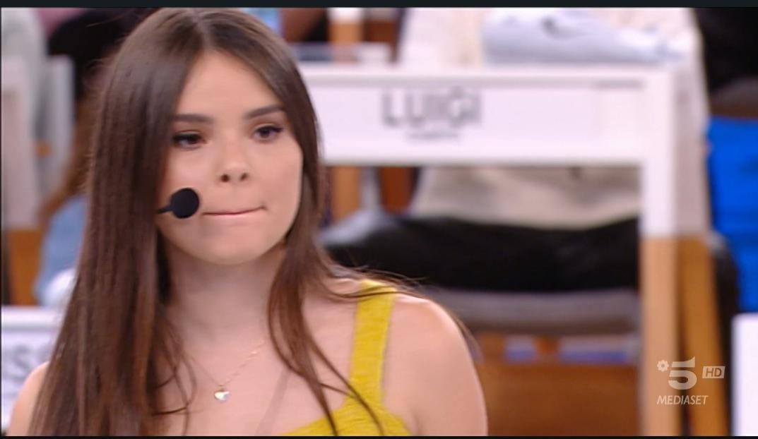 Amici 2022, Rudy  Zerbi sospende il giudizio su Elena. La cantante sostituita o eliminata da Paily?