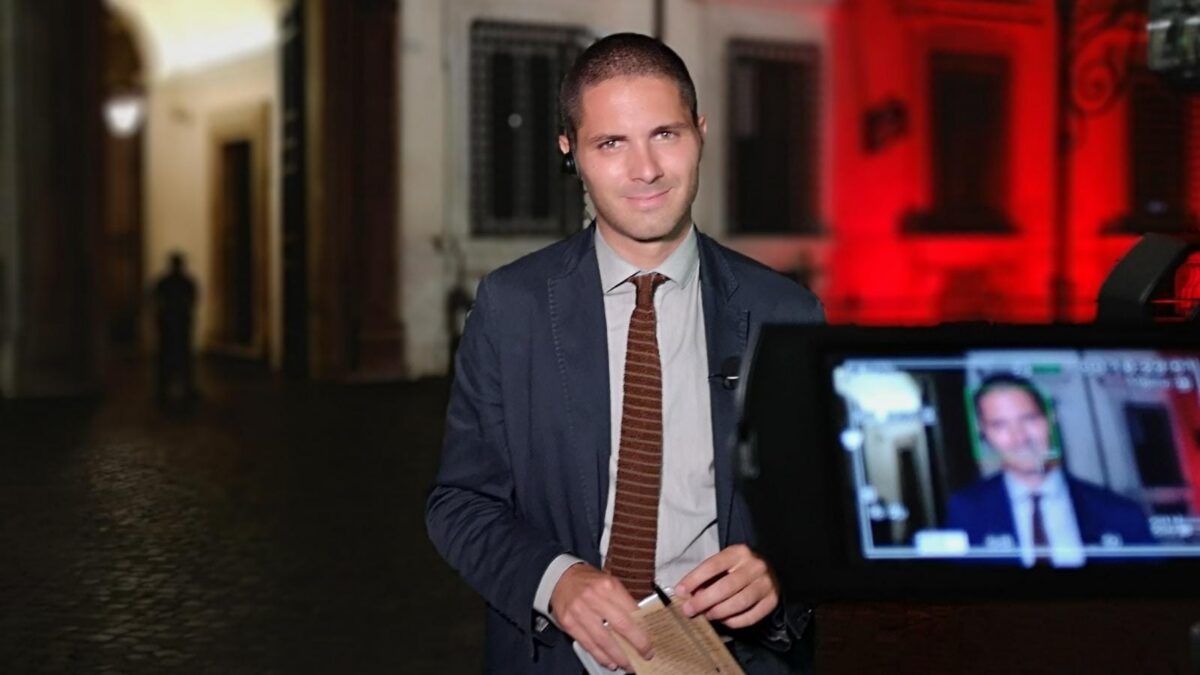 Luca Sappino: “Fare cravatte era il piano b. Giornalismo imparziale? Realtà sempre filtrata”