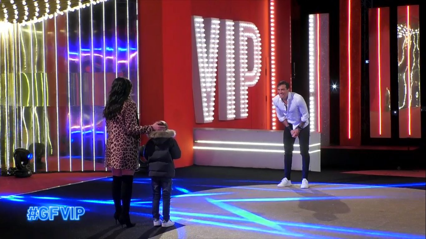GF VIP 6, sorpresa per Alessandro Basciano: l’incontro con suo figlio Nicolò (VIDEO)