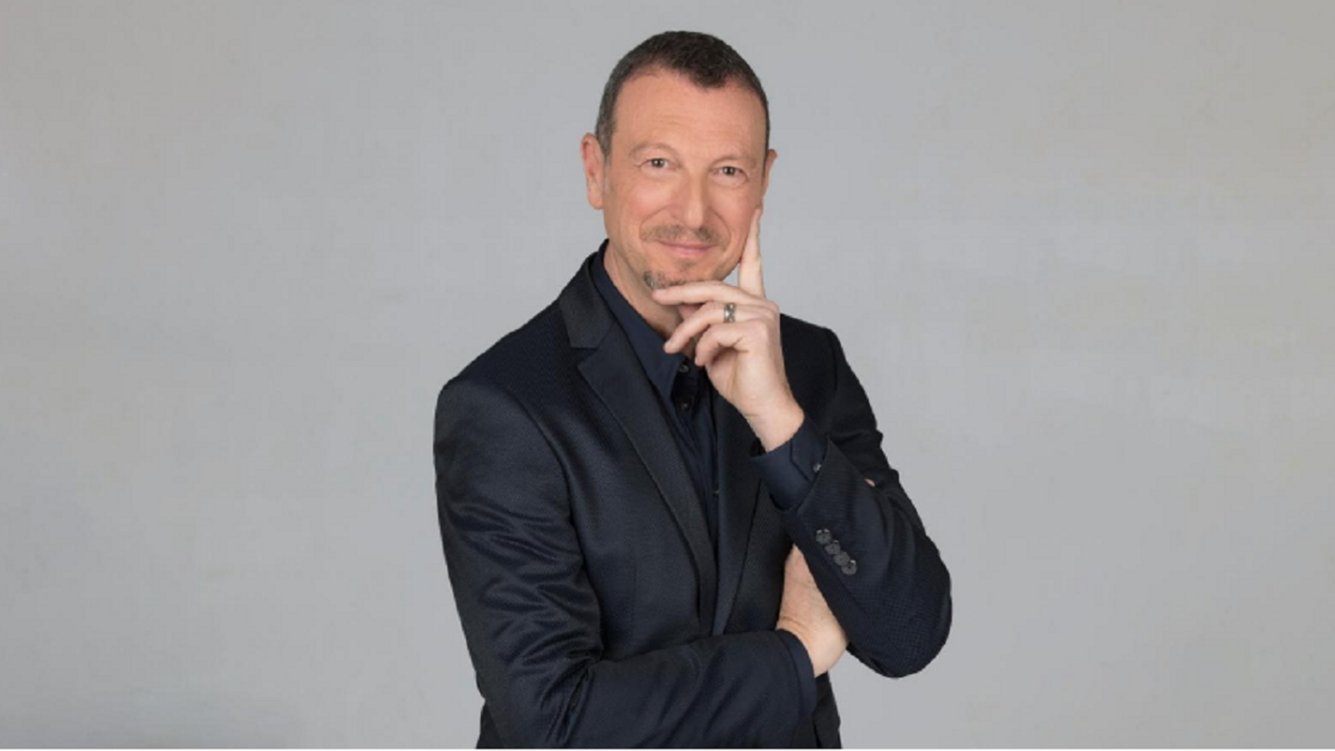 Amadeus presenta Sanremo 2023 su Rai Radio 2 oggi, 6 dicembre 2022: cosa è successo