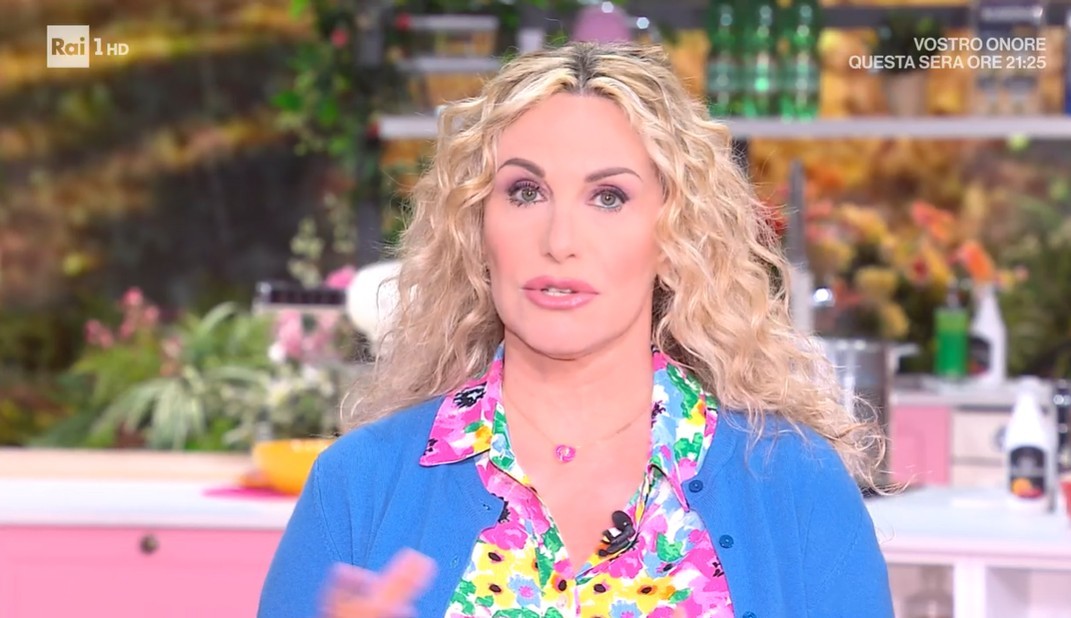 Antonella Clerici a E’ sempre mezzogiorno: “La gente comune non vuole la guerra” (video)