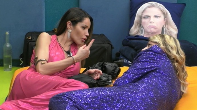 Grande Fratello Vip 6, Delia Duran vuole lasciare la casa?: “Devo andare” (video)