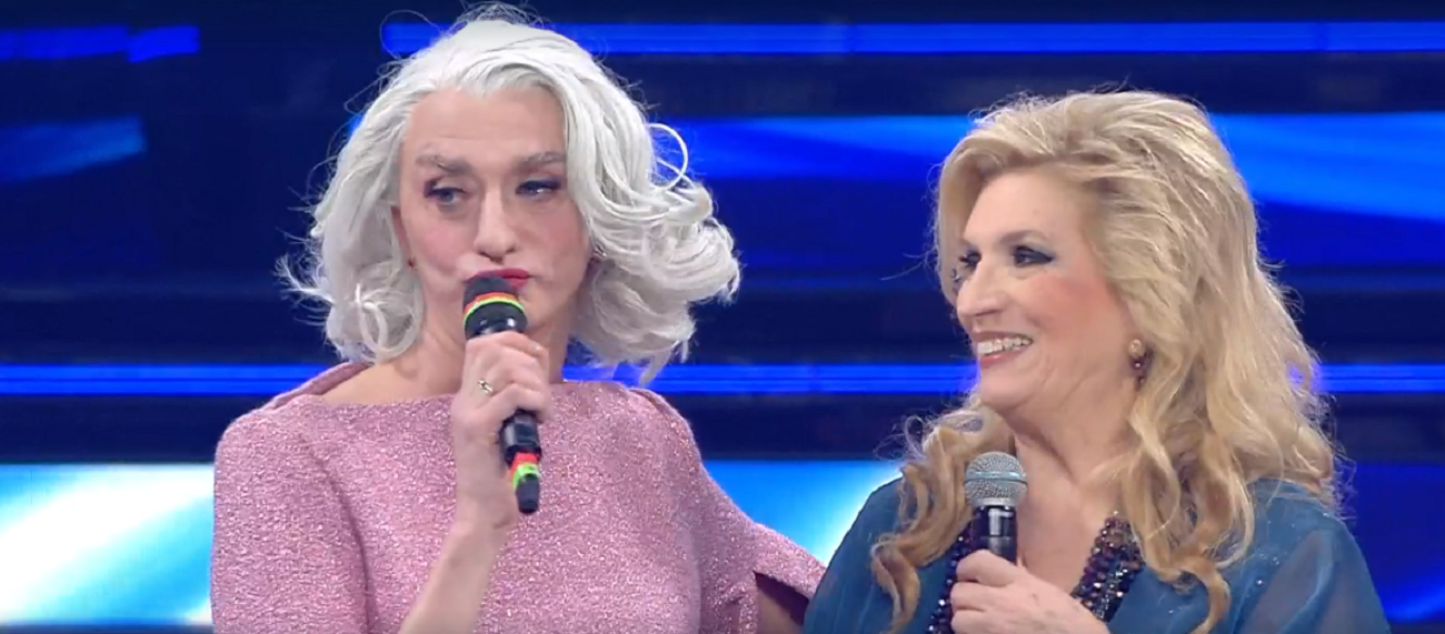 Sanremo 2022, altro che Fiorello e Zalone: la miglior battuta appartiene a Drusilla Foer