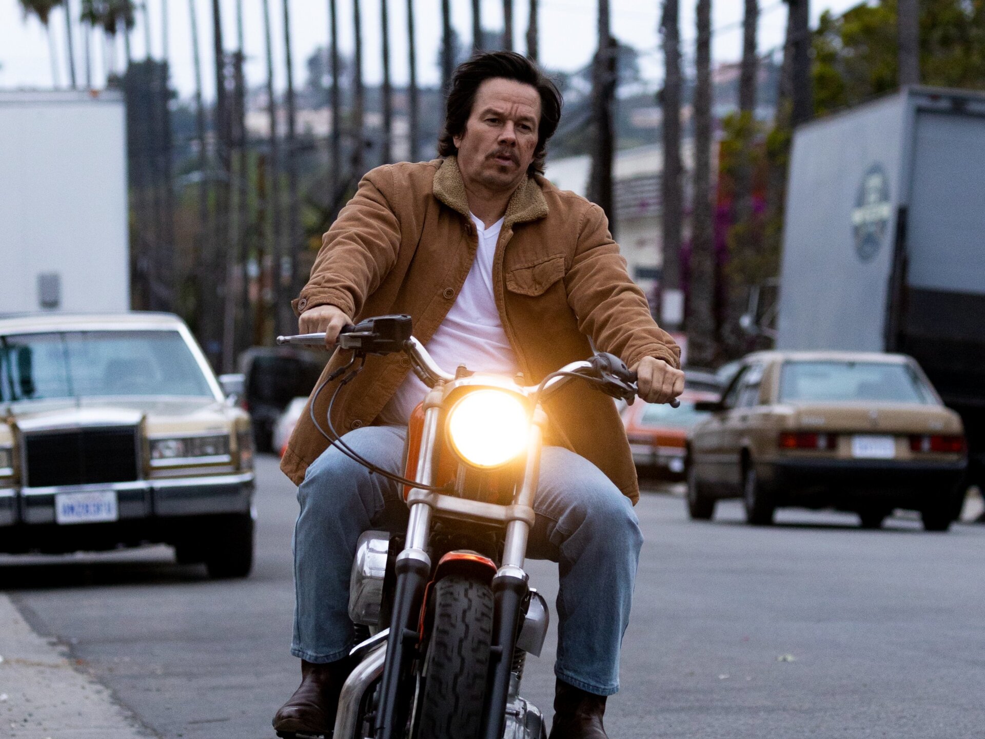 Father Stu: due nuove featurette e tutte le anticipazioni sul film con Marl Wahlberg