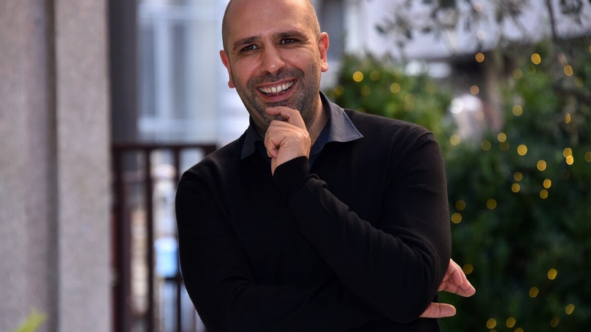Checco Zalone a Sanremo 2022: canzone inedita sul palco del Teatro Ariston?