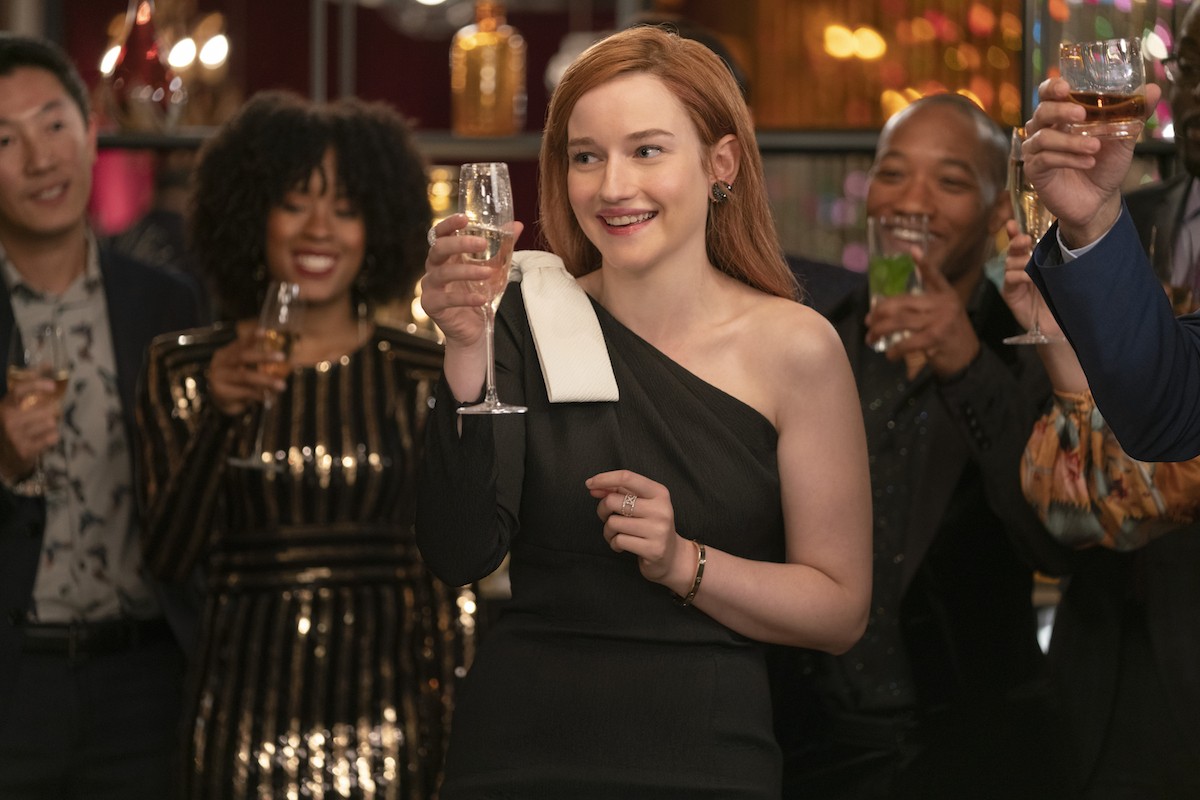 Inventing Anna, l’algoritmo di Shonda Rhimes a favore di Netflix: la recensione