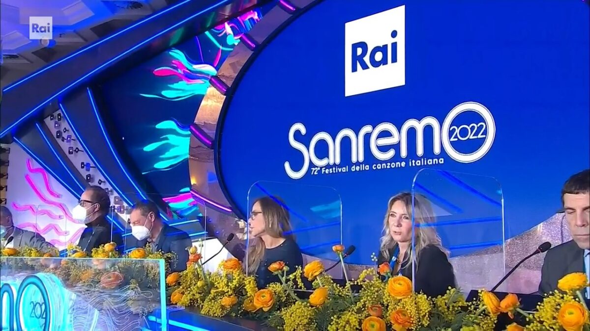 Sanremo 2022, conferenza stampa 2 febbraio in diretta: dopo la prima