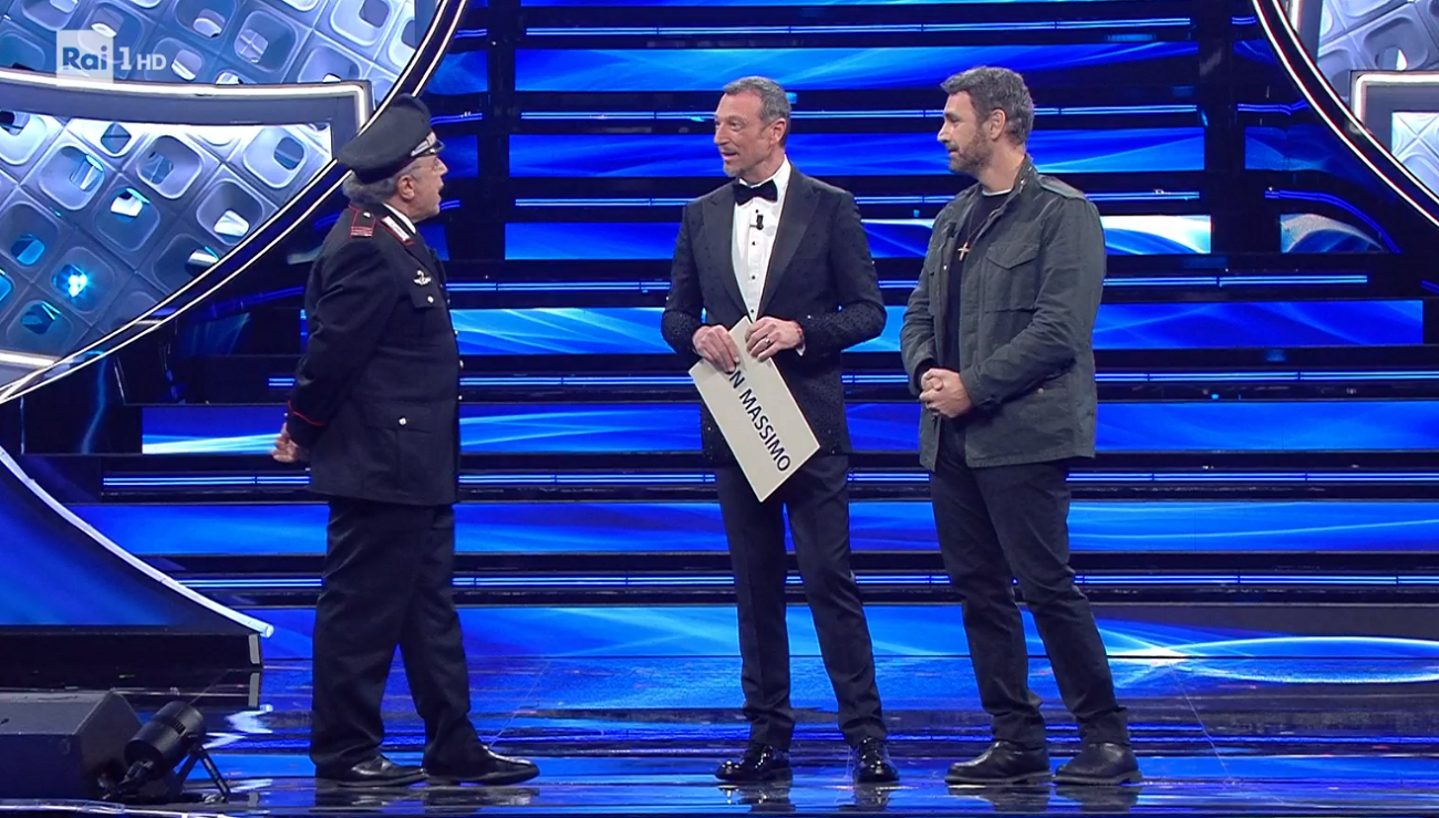 Nino Frassica a Sanremo 2022: il direttore e vicedirettore di Novella Bella rappresenta l’usato sicuro