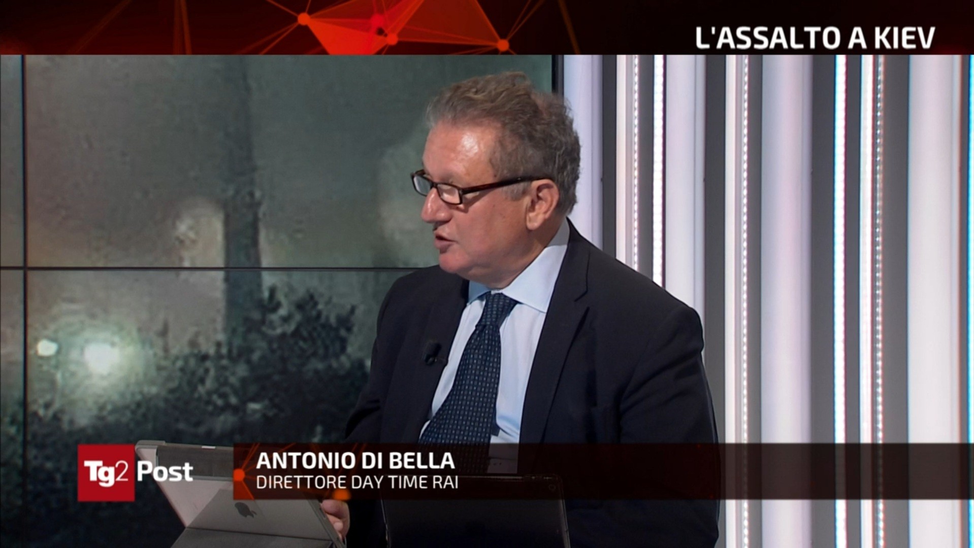 Antonio Di Bella, il delicato equilibrio fra direzione intrattenimento daytime e le ospitate giornalistiche