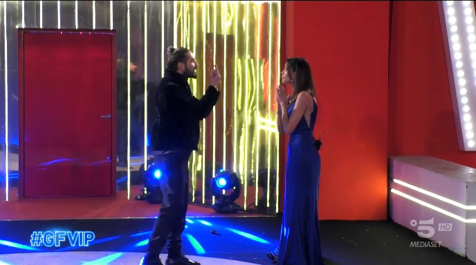 GF VIP 6, il “game” non è “over”: ennesimo faccia a faccia tra Delia Duran e Alex Belli (VIDEO)