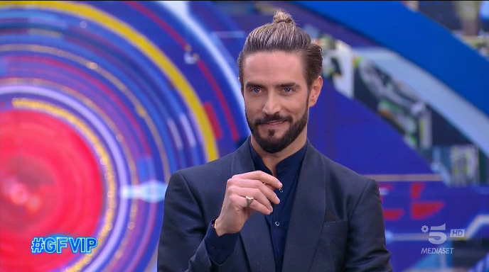 GF VIP 6, il rientro di Alex Belli ospite nella casa (VIDEO)