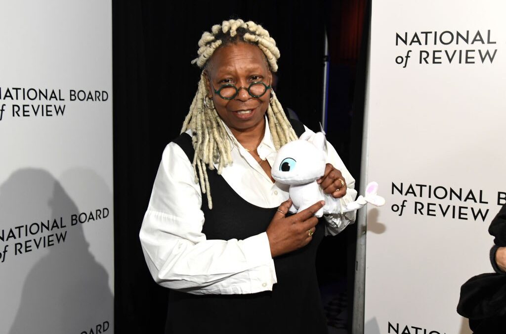 Whoopi Goldberg nella bufera per dichiarazioni sull’Olocausto