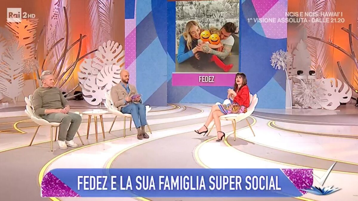 Detto Fatto celebra Fedez e ignora la notizia della malattia. Amnesia o mancata diretta?