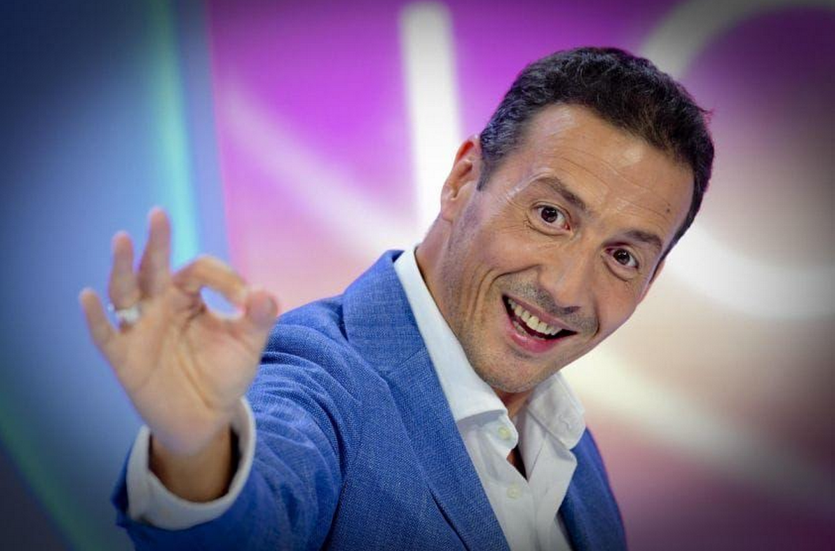 Unomattina estate: Andrea Perroni salta, arriva Alessandro Greco (Anteprima TvBlog)