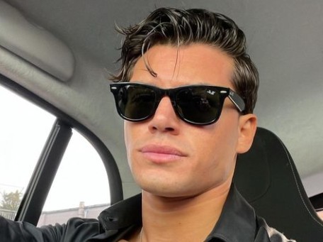 Antonio Medugno dopo il Grande Fratello Vip: “Tante maschere stanno cadendo” (video)
