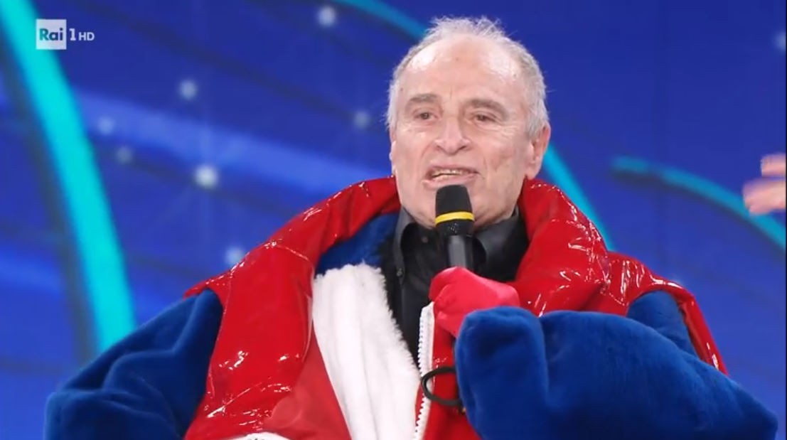 Il cantante mascherato 3, Pinguino si ritira: è Edoardo Vianello. La maschera avrà un nuovo VIP