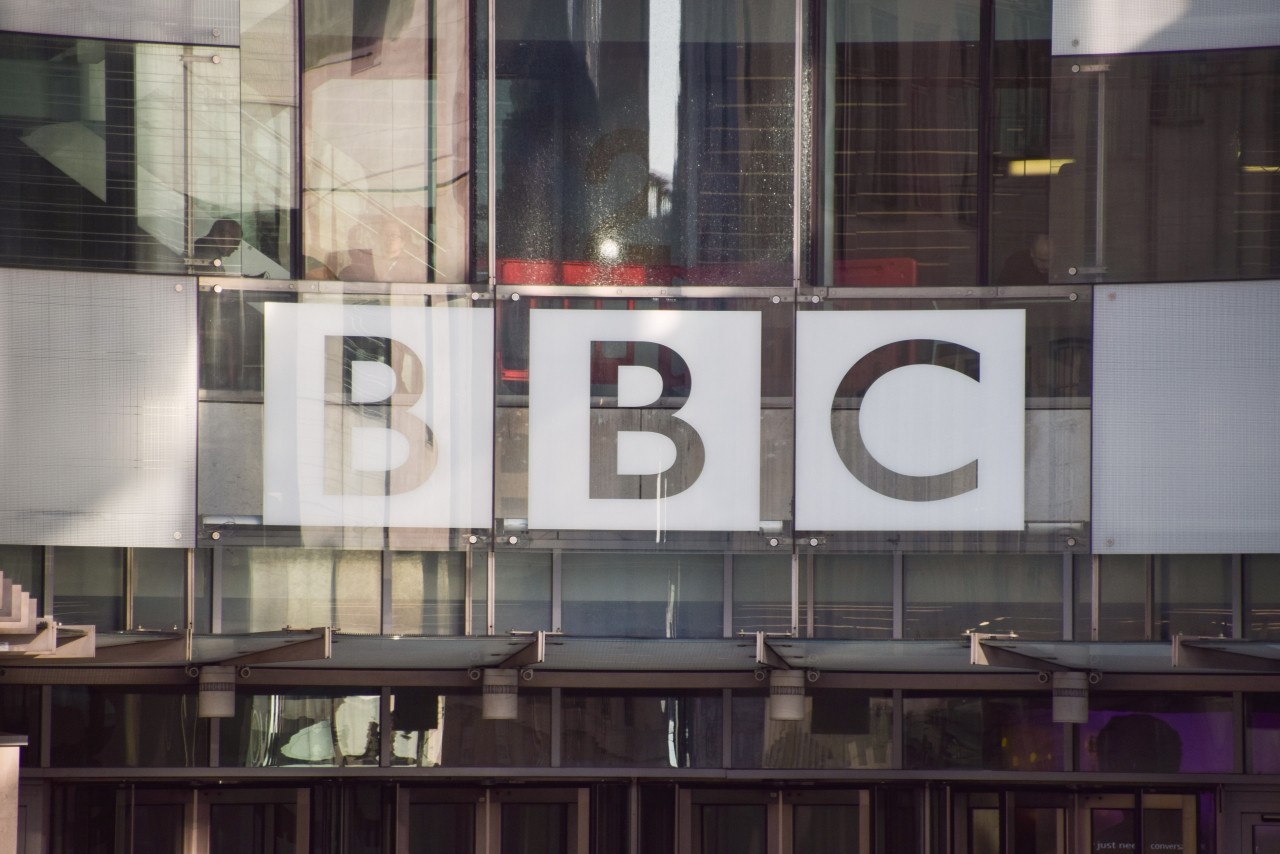 BBC ritira i propri giornalisti dalla Russia: “Continueremo a lavorare da fuori”