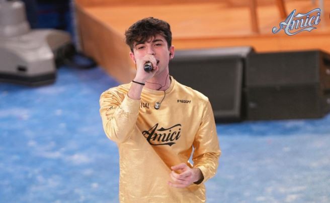 Crytical, ecco chi è il cantante di Amici 2022: età, Instagram, canzoni