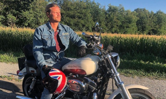 Alex Belli – Davide Silvestri: lo scontro social dopo il Grande Fratello Vip