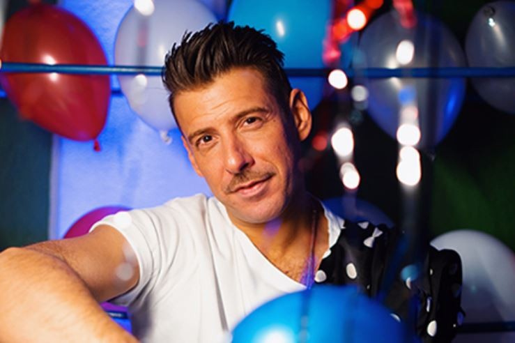 Volevamo solo essere felici, Francesco Gabbani: testo e video, ascolta la canzone