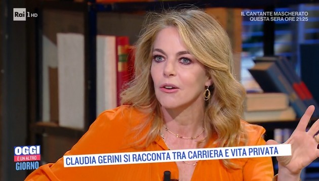 Claudia Gerini: “A Sanremo 2003 io e Serena Autieri abbiamo potuto esprimerci a 360 gradi” (video)