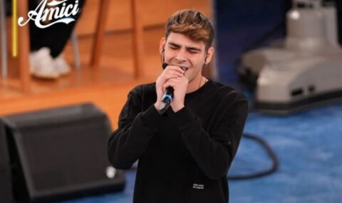 Gio Montana e quell’ingresso ‘last minute’ ad Amici 2022 che rischia di bruciargli un’occasione unica