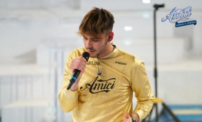Gio Montana eliminato da Amici 2022: la reazione e il commento del cantante via Instagram