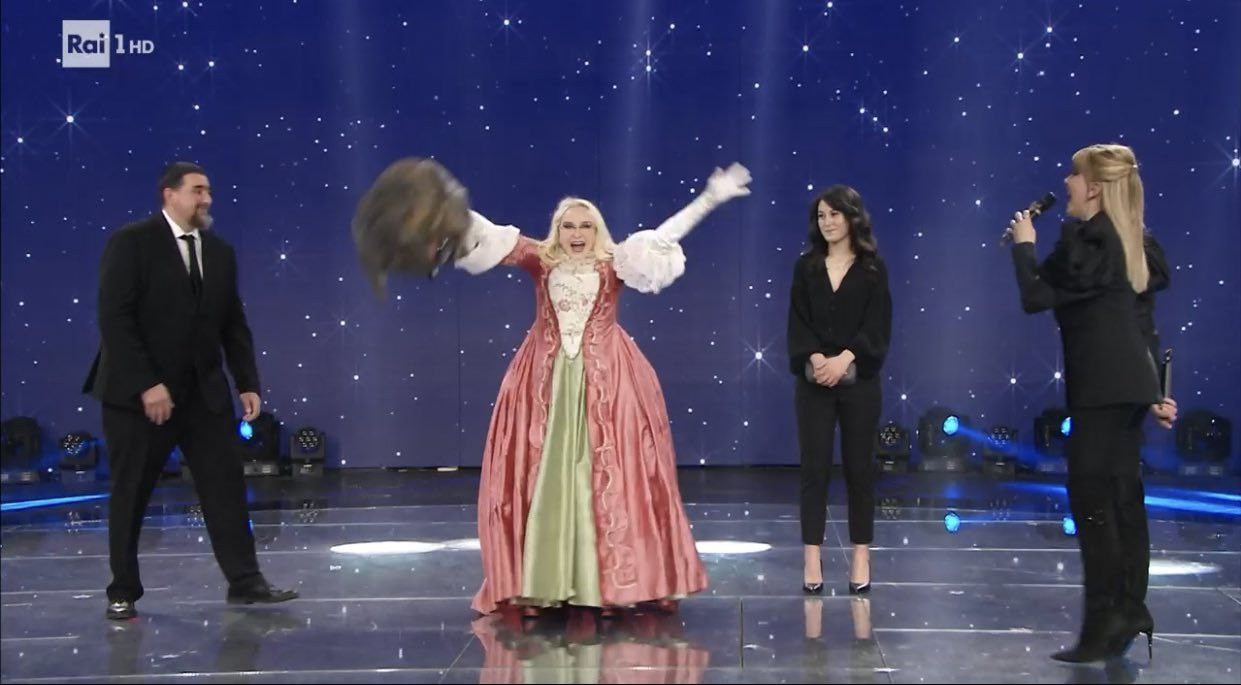 Il cantante mascherato 3, eliminata la gatta: era Eleonora Giorgi