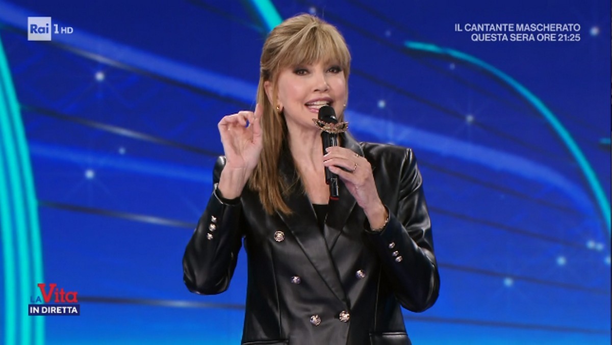 Il Cantante mascherato si allunga, ma non è una promozione (Gabbani-Fialdini si accorciano)