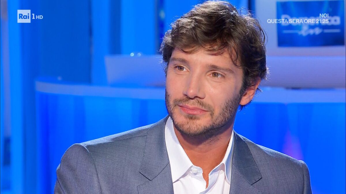 Domenica IN, Stefano de Martino: “Sono sereno, felice e contento. Un altro figlio? Magari sì…”