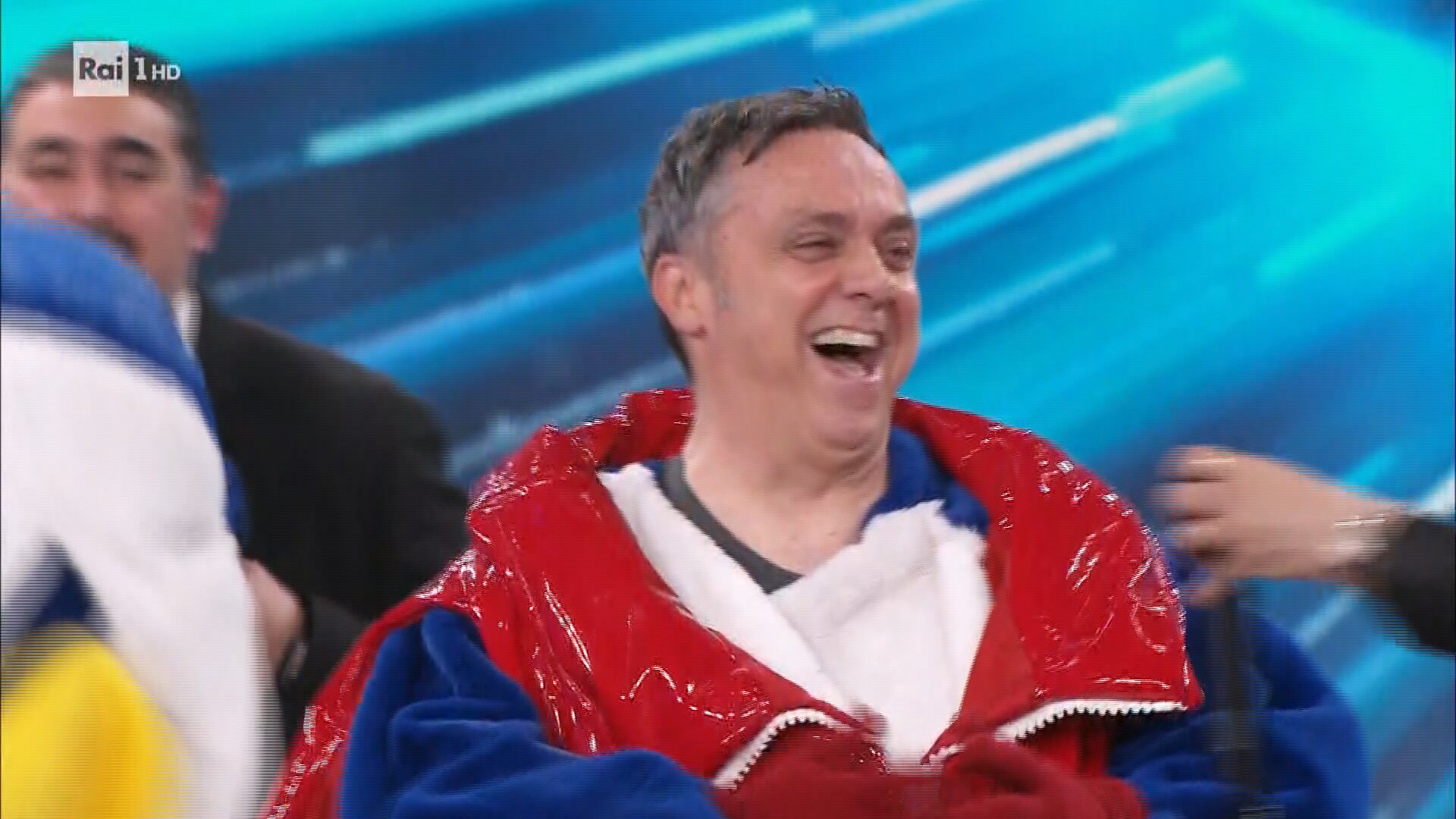 Il cantante mascherato 3: Pinguino (di nuovo) eliminato, stavolta è Gabriele Cirilli