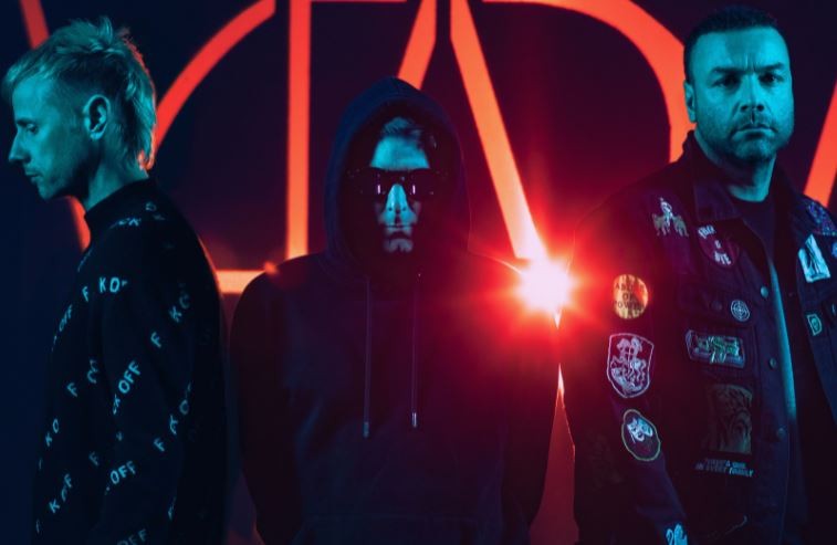 Compliance, Muse: ascolta la canzone (traduzione testo e video)
