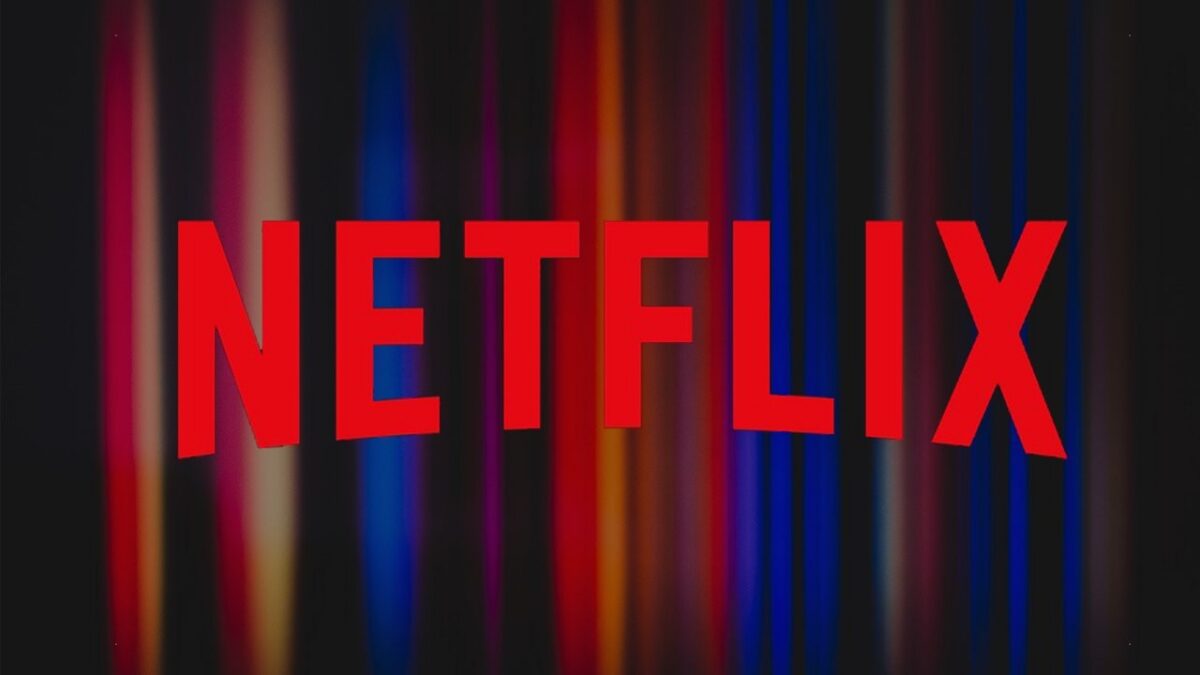 Netflix inizia a perdere abbonati, la concorrenza si fa sentire. Stop alle condivisione e la pubblicità le mosse per il futuro