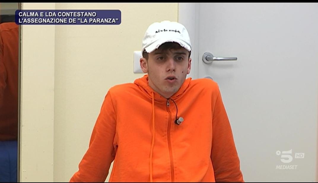 Amici 2022, LDA e Calma non vogliono cantare “La paranza”. Rudy Zerbi furioso: “Siete ignoranti, presuntuosi e saccenti”