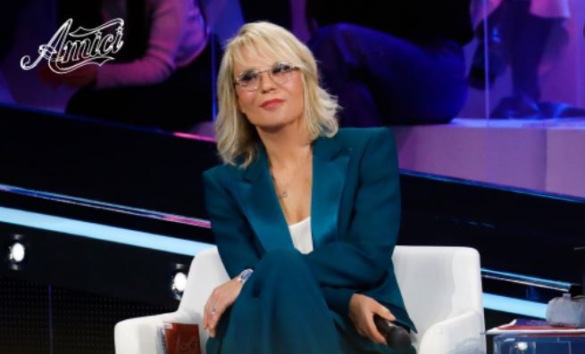 Amici 2022 serale, quinta puntata 16 aprile: Carola eliminata, Dario e Serena salvi