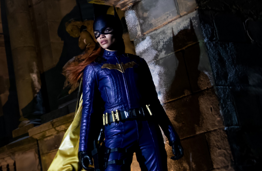 Batgirl: Leslie Grace pubblica un video con nuove immagini del costume